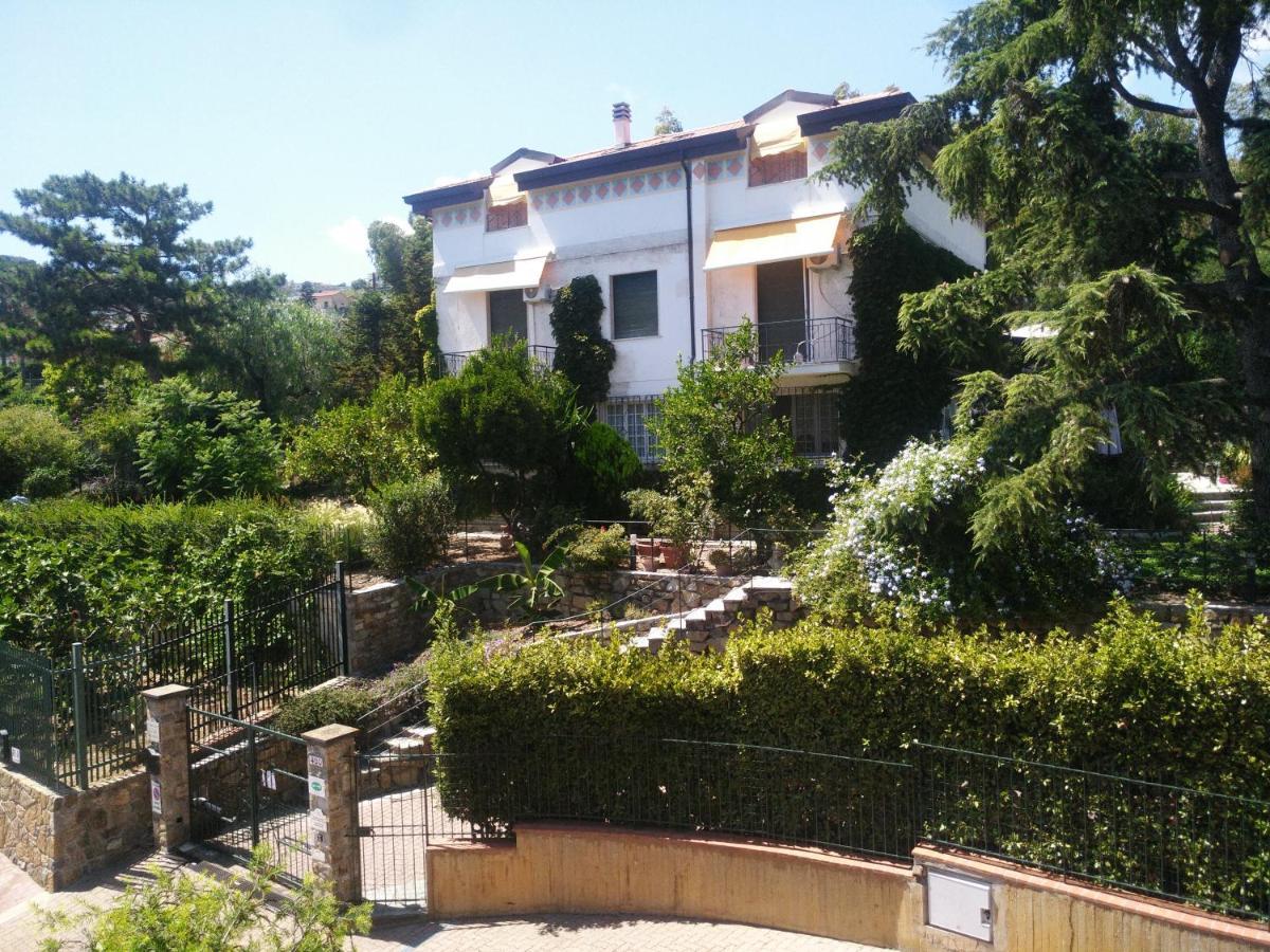 Casa Di Rossana Bed&Breakfast Санремо Экстерьер фото